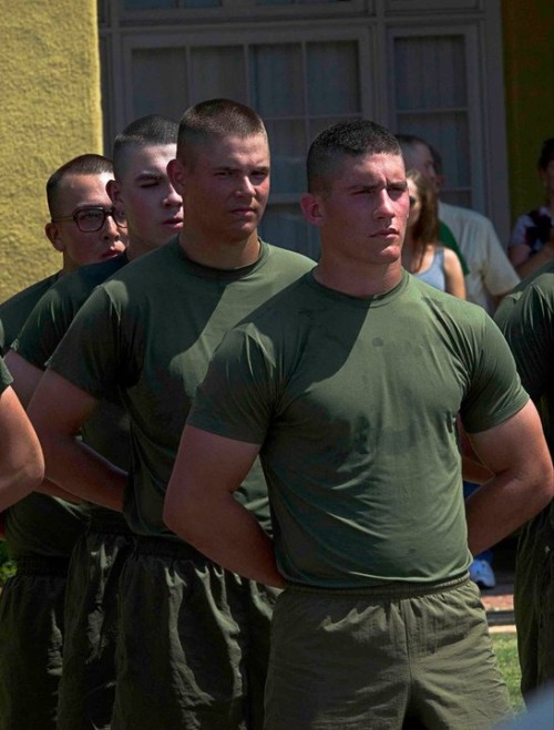 marinebuzz: Ready for inspection SIR! And I&rsquo;m sure the Sgt is looking forward to inspectin