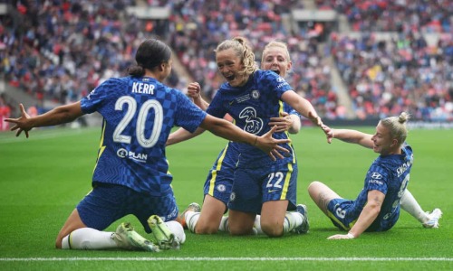 Erin Cuthbert scores a sensational goal against Manchester City in the FA Cup final.Brother: What a 