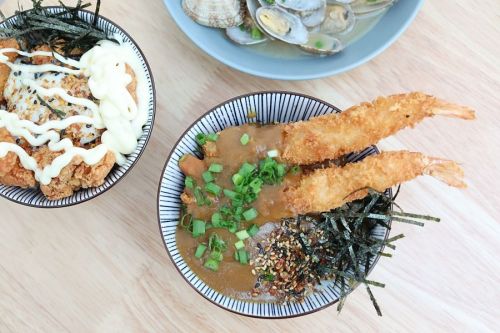 yummyinmytumbly:Mini Curry Ebi Don and Mayo Karaage Don from Kushiboy