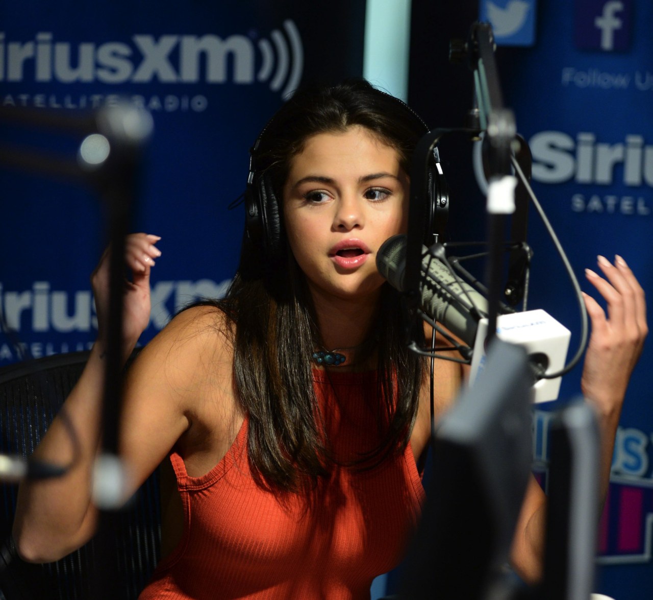 celebs-dailyus:   06/22/2015 - Selena Gomez visits  SiriusXM Studios in New York