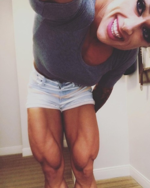 Porn Pics Female Quadriceps : http://www.her-calves-muscle-legs.com/2018/02/adorable-quads-ladies.html