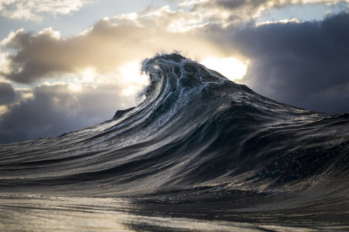 inmysparetime13:  trirunner320:  bobbycaputo:  A Black and Blue Life: A Coal Miner Becomes a Photographer of Exquisite Waves and Seascapes  Australian photographer Ray Collins first picked up a camera in 2007 and used it to photograph his friends surfing