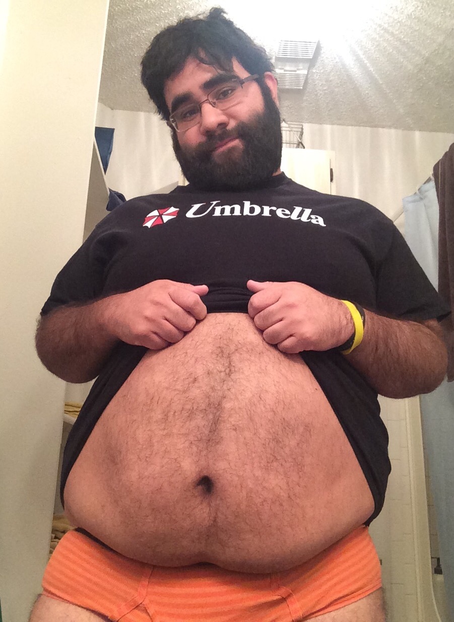 fierybiscuts:  I was really bored before work so I snapped a few pictures of me getting