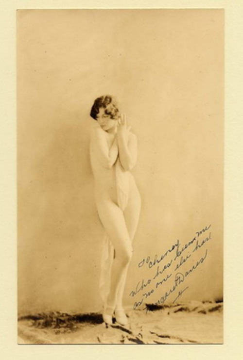 grandma-did:  giftvintage:  Alfred Cheney Johnston. Margaret Davis  I’ve seen a lot of Johnston photos, and I’ve never seen a signed one.