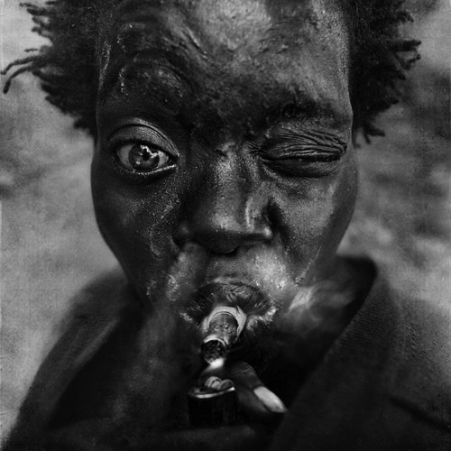 Lee Jeffries took these wonderful pictures of homeless people all around Europe & USA.