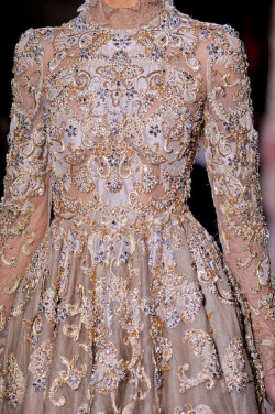 mulberry-cookies:  Valentino Spring 2012 Haute Couture (details)