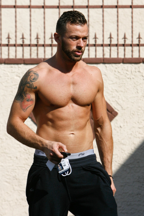 Simply Hot Guys