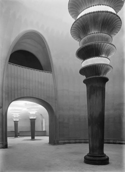 les-sources-du-nil:  Hans Poelzig’s Großes Schauspielhaus (Great Theater), Berlin Light columns in the entrance hall, circa 1920  Picture I&rsquo;ve never seen before of this building - really cool!