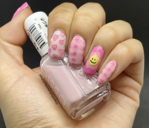 PRETTY IN PINK ~I sometimes feel the urge to do pink mix’n’match nail art. I guess this is a staple 