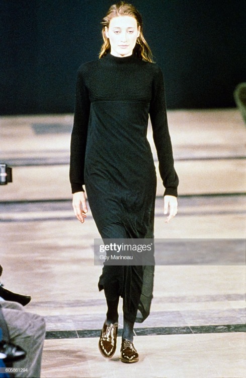20thcenturyfoxcontractplayer:Helmut LangAutumn/Winter 1989apparently the one on the mannequin was ow