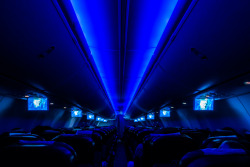 fuckyeahairplaness:  Night time on B737-700NG