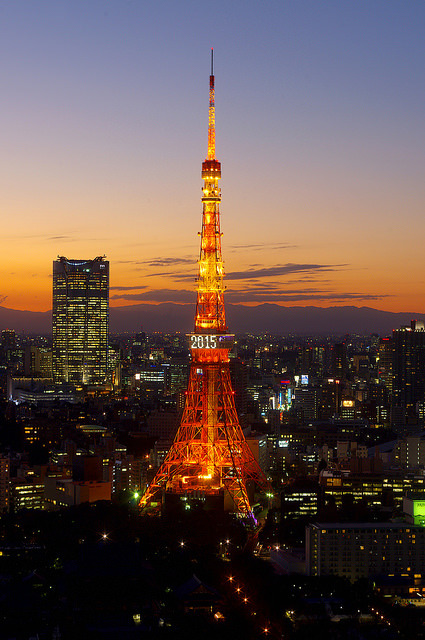 Tokyo tower at sunset 2015 東京タワー by runslikethewind83 on Flickr.