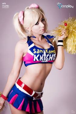 cosplayandanimes:  Juliet Starling - Lollipop