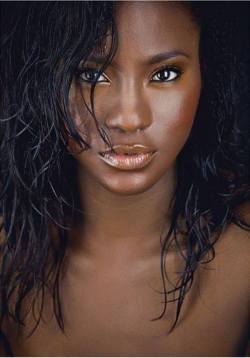 bestblackgirlsxxx:  Dark is beautiful 