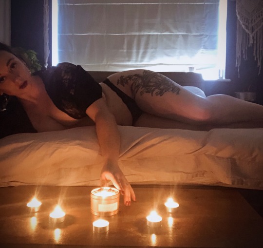 all-shits-no-giggles-deactivate:Happy month of spook 🎃🍂