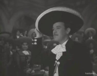 lucioarmando:  ilovemymariachilife:  Pete of my heart.   Awebooooo