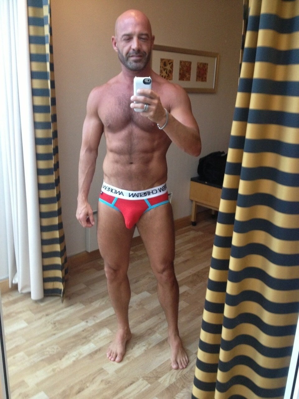 NakedGuy