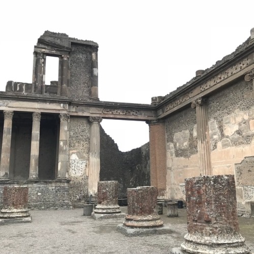 Pompeii, Pompei Campania, Italy + ✨a lil rare glimpse of me ✨