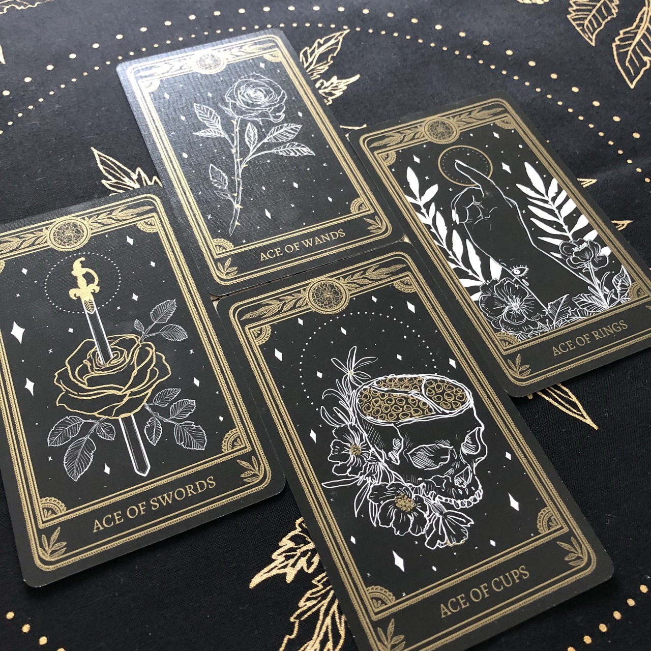 musterni-illustrates: The Marigold Tarot by Amrit Brar. shop | instagram 