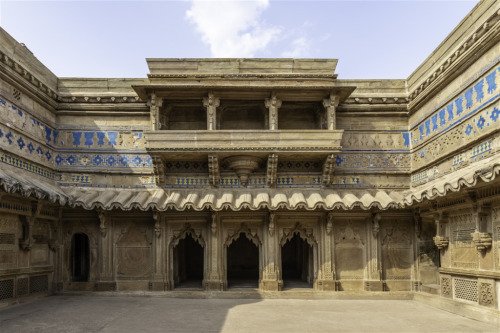 Gwalior Palace, Madhya Pradesh, photo by Kevin Standage more at https://kevinstandagephotography.wor