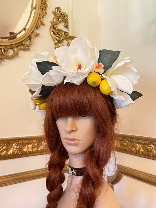 New flower crowns are here! Which one is your favorite?___tiarasnteakettles.com/shop/fl