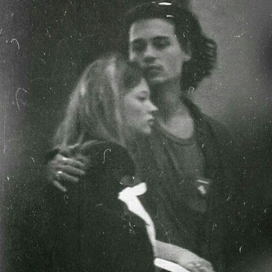 blackk-and-white:  Love 