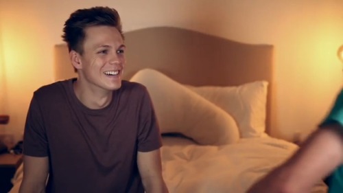 can we just take a moment to appreciate how happy caspar looks and the fact that he only looks like 