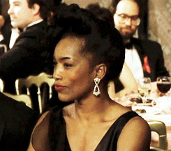 jeniphyer:  carryonghettowoman:  GET TO KNOW ME MEME: 5 favourite actresses ↳ [3/5] Angela Bassett“Don’t settle for average. Bring your best to the moment. Then, whether it fails or succeeds, at least you know you gave all you had. We need to live