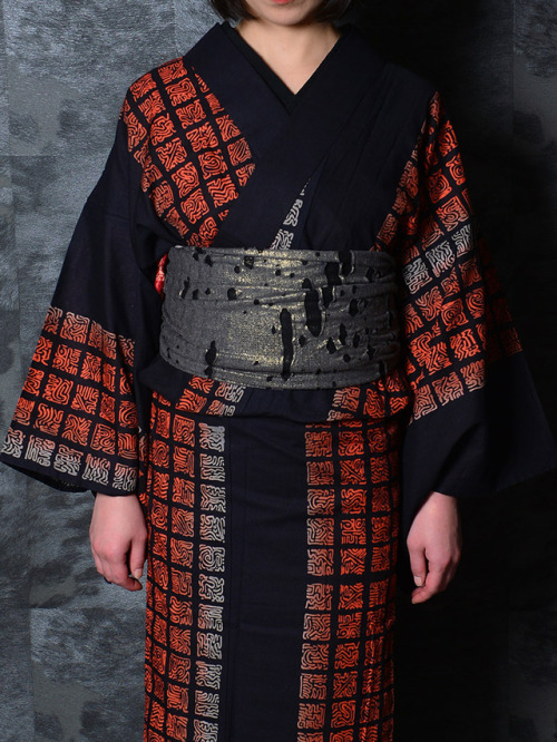 Sleek Rumi Rock “Evangelion” unisex yukata (I really like the last one: so dynamic!)