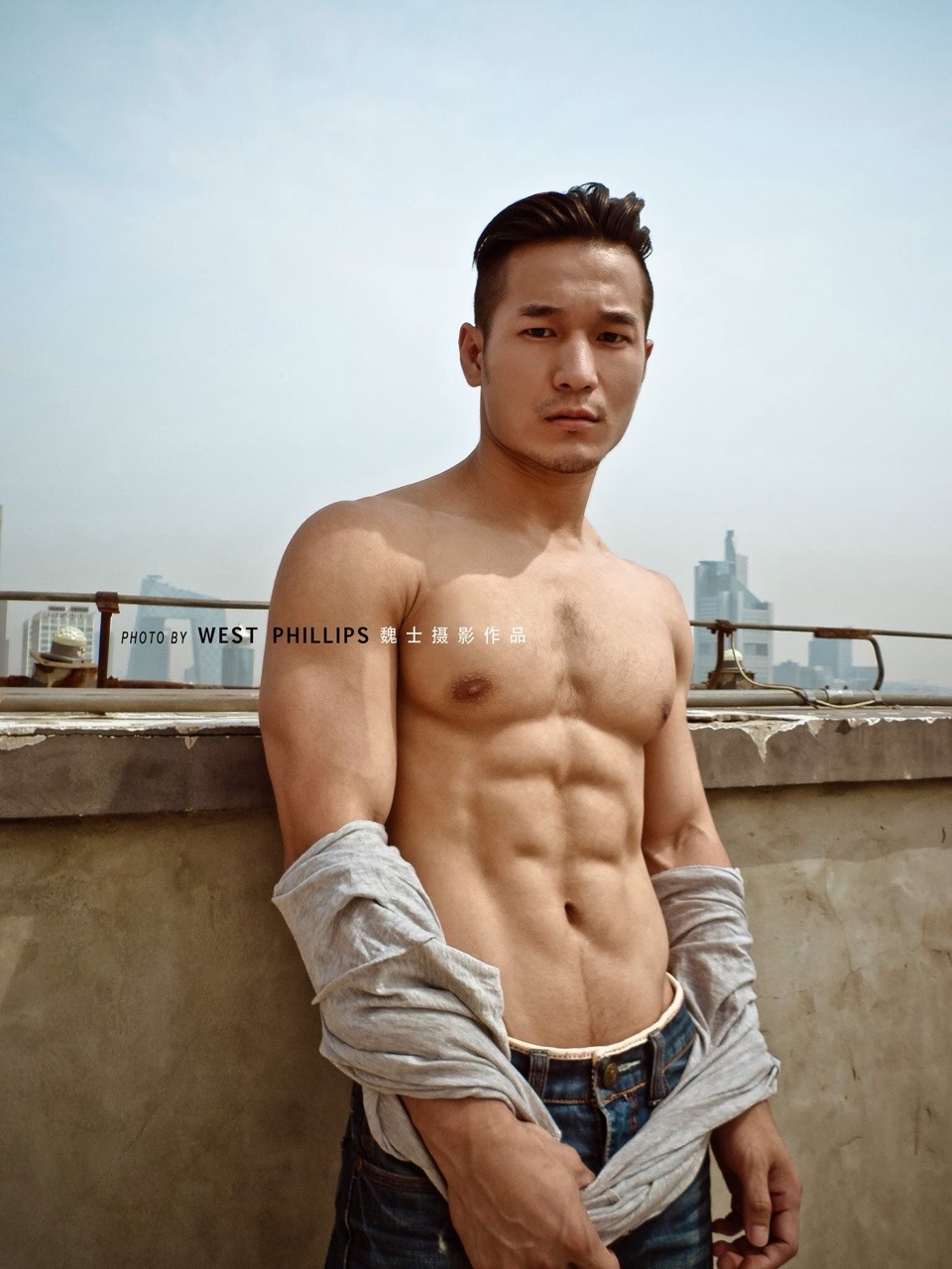 bbbtm13:Fitness Model from China, Leo 陳林鑫, by West Phillips Reblog &amp;