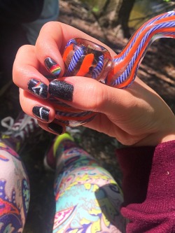 sadhippieslut: Smoked some nice purp today