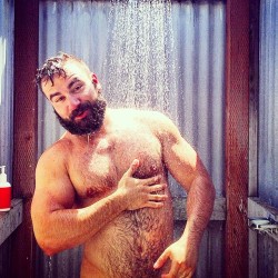 bearweek365:  ….shower time. #rubbaDubDUB #beefyboys #bearweek365 💦💦💦💦💦 Mr. @mtsm237 just can’t get CLEAN 😳😉🐻❌❌❌ (at bearweek365.tumblr.com) 