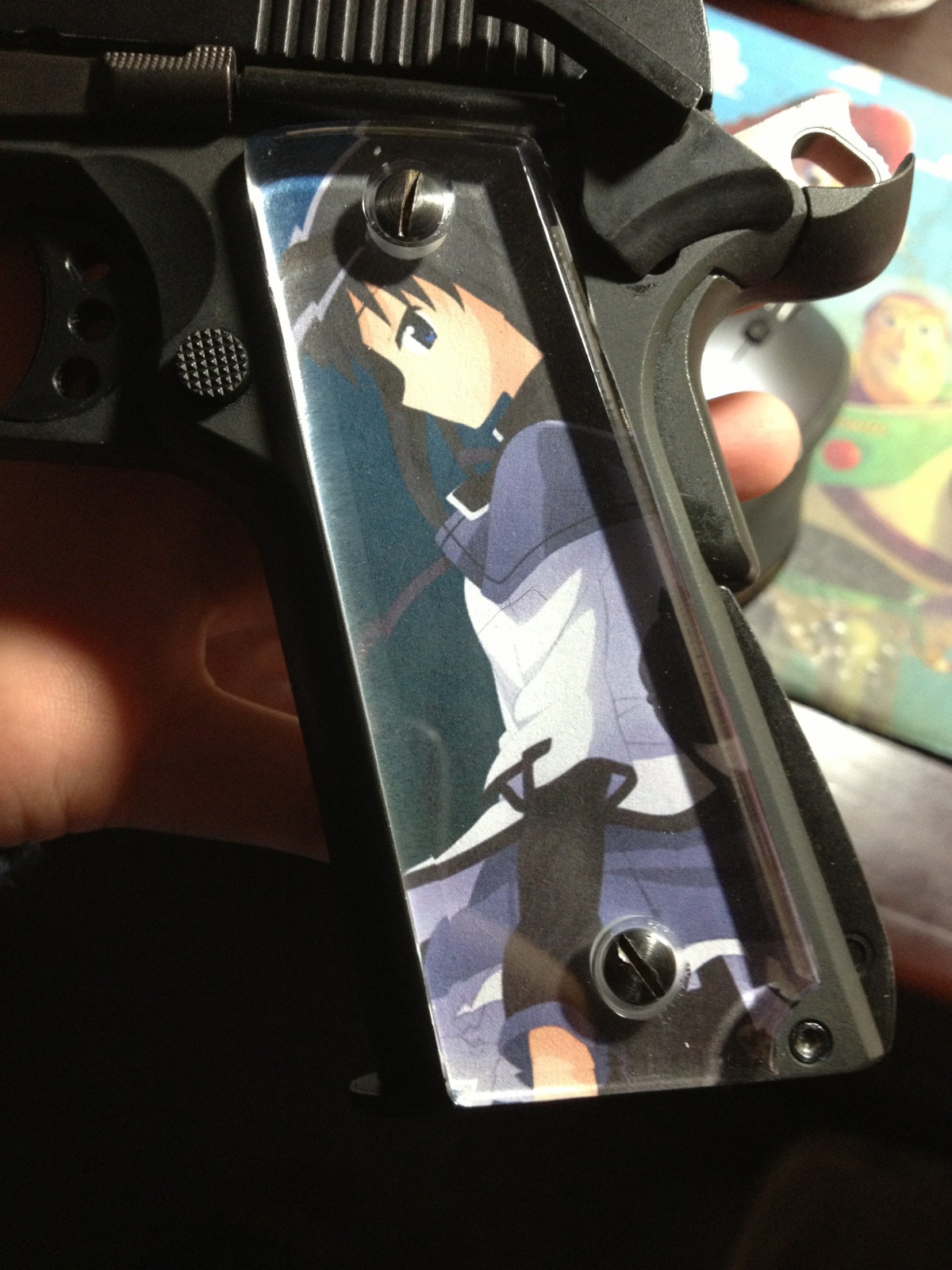 lolibuster:  faggotchann:  my bro got these clear case things for his guns so he