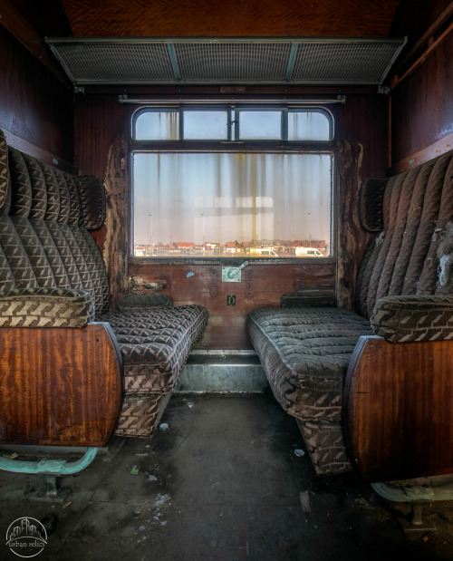 lookninjas: urbanrelicsphotography: ORIENT EXPRESS A first class compartment of a train, a dining ca