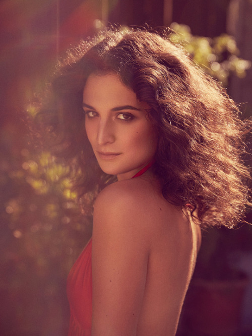 flawlessbeautyqueens:Jenny Slate photographed by Zoey Grossman for Tidal Magazine (2015)