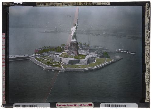 The first successful aerial color photograph—which depicted the Statue of Liberty—used the Finlay pr