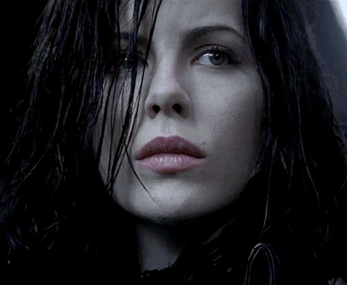 Horrorwomensource:  Kate Beckinsale As Selene Inunderworld (2003)