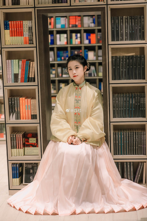 chinese hanfu by 四杠