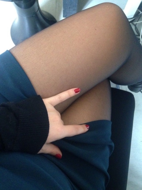 http://pantyhoseswishswishswish.tumblr.com/archive