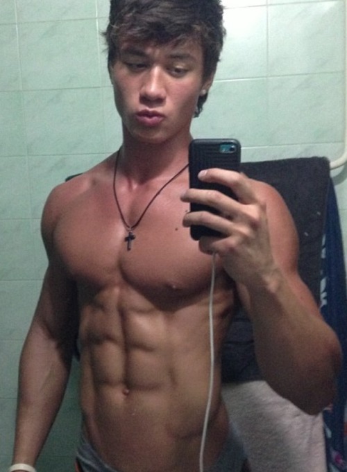 asianmusclefetish: Original post: asianmusclefetish.tumblr.com Hottie!