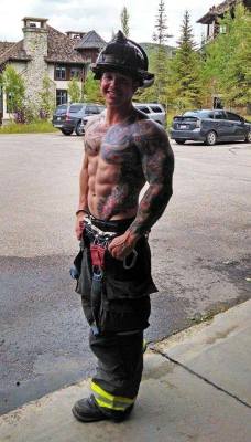 alphadom4cashfags:  Firefighter Alpha. What fag hasn’t dreamed of serving one of them. On your knees faggot, get to servicing. 