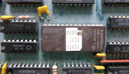 cf-12: АрВид (1990–1997) A VCR connected to a PC with this ISA board via a composite cable is 