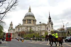 Chinita-Au:   St Paul’s Cath­edral, London  