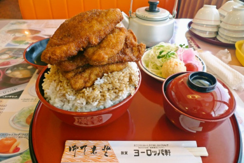 generally:  lulz-time:  kotakucom: You might wanna be careful about ordering super-sized meals in Japan.  I got hemorrhoids from seeing this