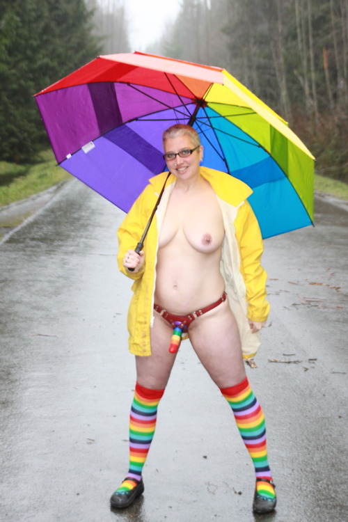 straponmodel:  Colorfully arousing
