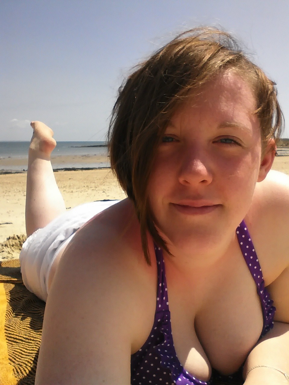 cuntspreader:  elve6878:  Marjolaine, une beauté… magnifique, 20 ans  what he