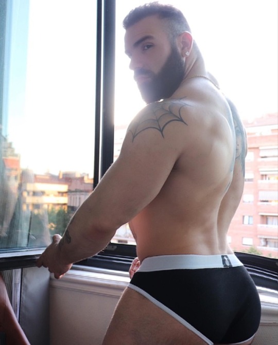 beardburnme2:  Maxhiltonofficial instagram 