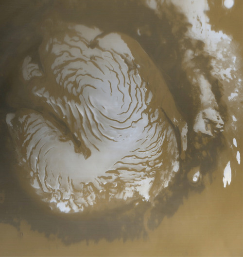 The Spiral North Pole of Mars A  mosaic from ESA’s Mars Express and by the Mars Orbiter Camera on bo