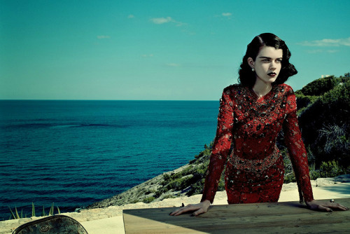 covercampaigneditorial:  German Beauty Antonia Wesseloh az olasz Marie Claire októberi számában Képek: Jacques Olivar Styling: Elisabetta Massari http://www.youtube.com/watch?v=-0m1PYn3qBg