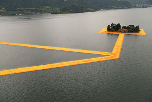 nevver: Floating Piers, Christo and Jeanne-Claude This is, um, golden.